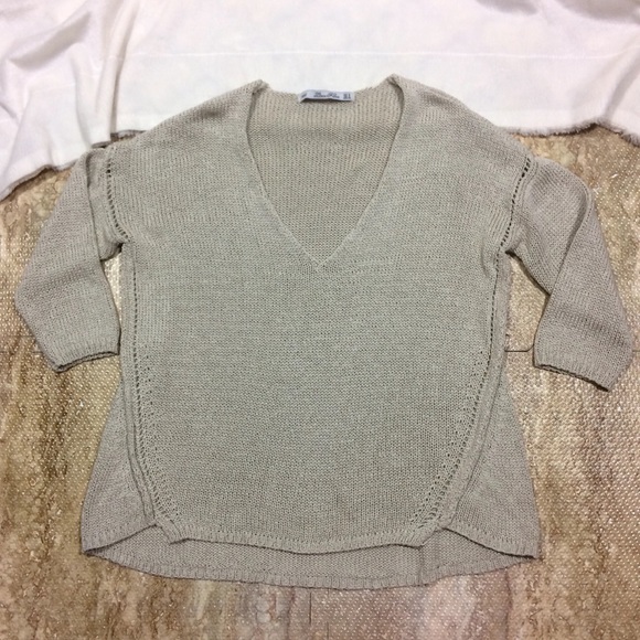 Zara Knit V-neck Sweater Oatmeal - Picture 1 of 4